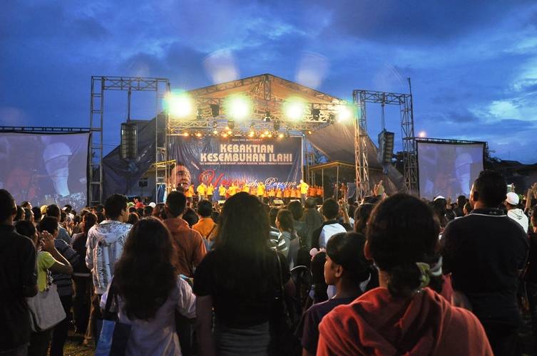 KKR Healing Movement Crusade ke-140 di Ambon, Maluku