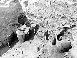 Berkas:Perkakas tembikar.jpg